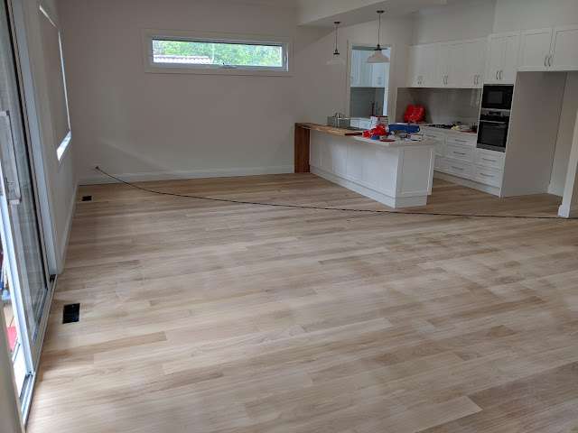 Brown-stained Australian Chestnut project photo 3