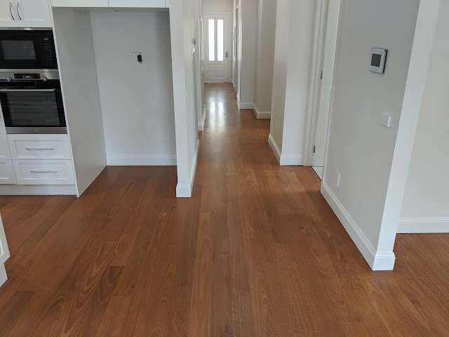Brown-stained Australian Chestnut project photo 7