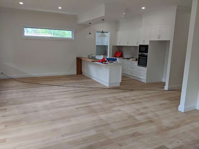 Brown-stained Australian Chestnut project photo 8
