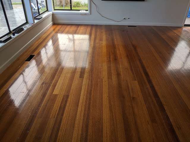 White-stained Tasmanian Oak project photo 2