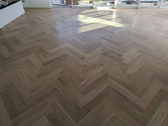 Whitewashed Oak Herringbone project photo 2