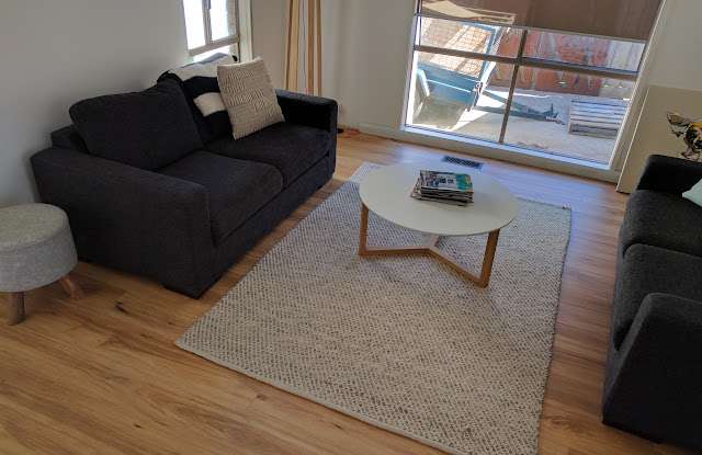 Classic Oak Laminate project photo 2